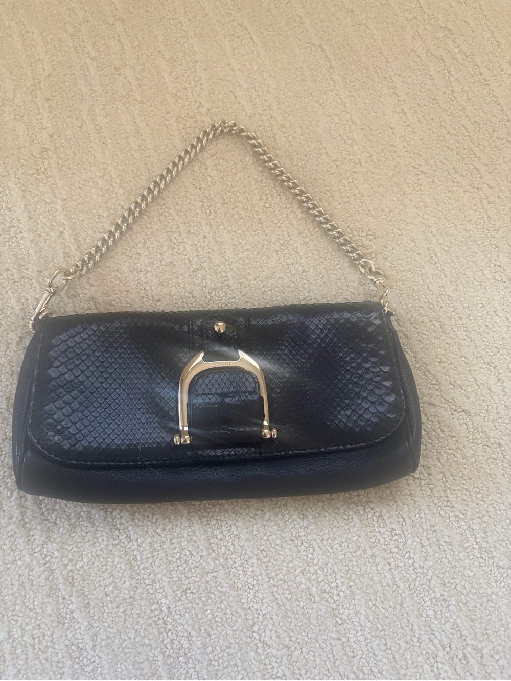 authentic Gucci shoulder/ clutch bag. Leather/ skin material. - Picture 4 of 7